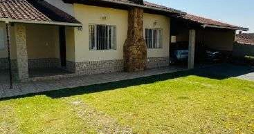 CASA TÉRREA COM PISCINA NO CONDOMÍNIO FAZENDA DA ILHA