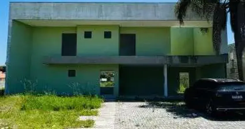 SOBRADO EM FASE DE ACABAMENTO NO CONDOMÍNIO RESERVA DA FAZENDA