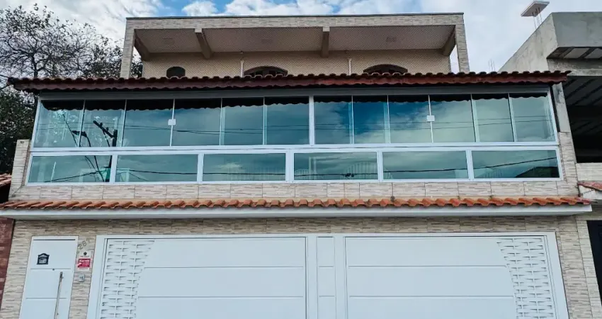 Encantador Sobrado de Alto Padrão – Conforto e Elegância na Terceira Divisão de Interlagos - RECÉM REFORMADA.
