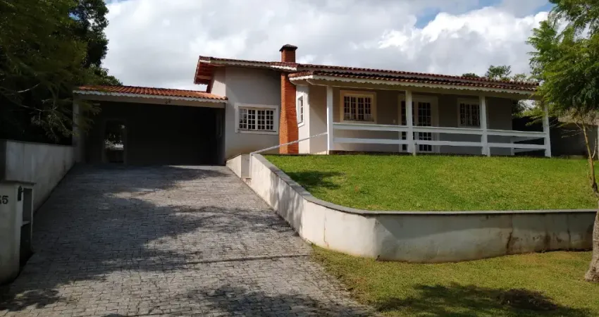 Linda Casa no Condomínio Fazenda da Ilha – Embu-Guaçu