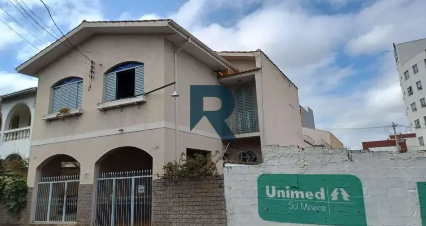 SOBRADO GEMINADO COM 3 QUARTOS À VENDA EM POUSO ALEGRE – ENTRADA INDIVIDUAL