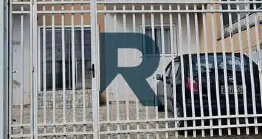 CASA COM 2 QUARTOS À VENDA NO PARQUE REAL – QUINTAL COBERTO E 62M²