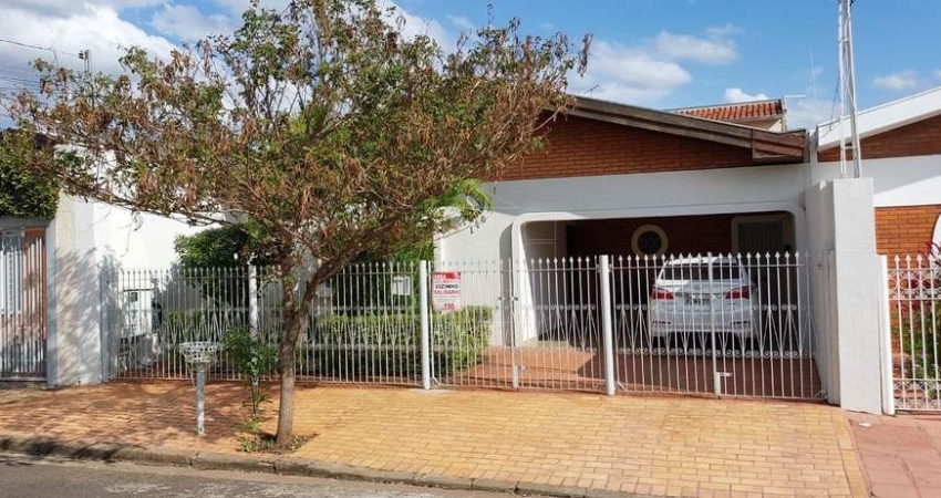 Casa em Jardim Maria Izabel  -  Marília por R$ 650.000