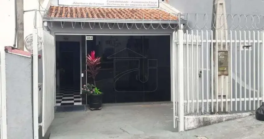 Casa comercial à venda no Centro, Marília