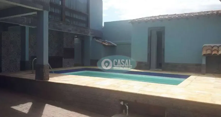 Casa com 05 Quartos, Piscina, Sauna e Churrasqueira em Piratininga.