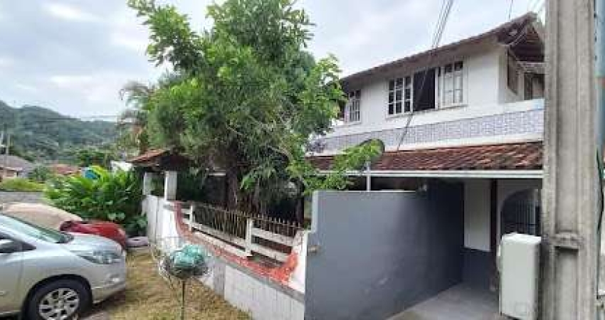 Casa com 1 quarto à venda na Rua Santo Antônio, 345, Itaipu, Niterói