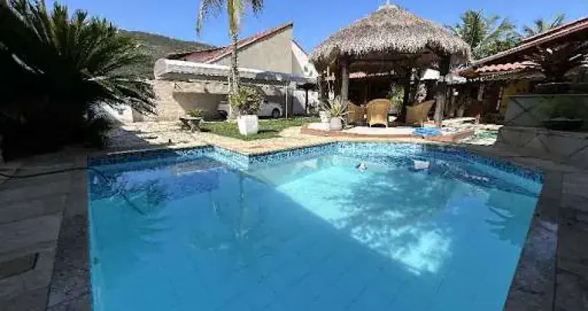 Casa Linear com 03 Quartos à venda, 179 m², em Itaipu - Niterói/RJ.