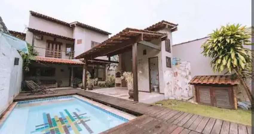 Casa com 3 Quartos à venda, 189 m² por R$ 840.000 - Engenho do Mato- Niterói/RJ.