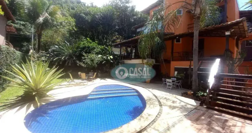 Casa com 04 Quartos à Venda em Condomínio Fechado em Piratininga