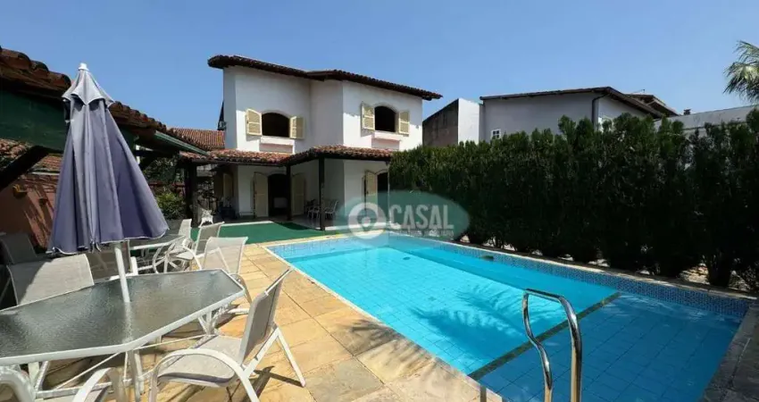 Casa em Itaipu com 04 Quartos, Piscina, Sauna e Churrasqueira no Melhor Ponto do Itaipu!