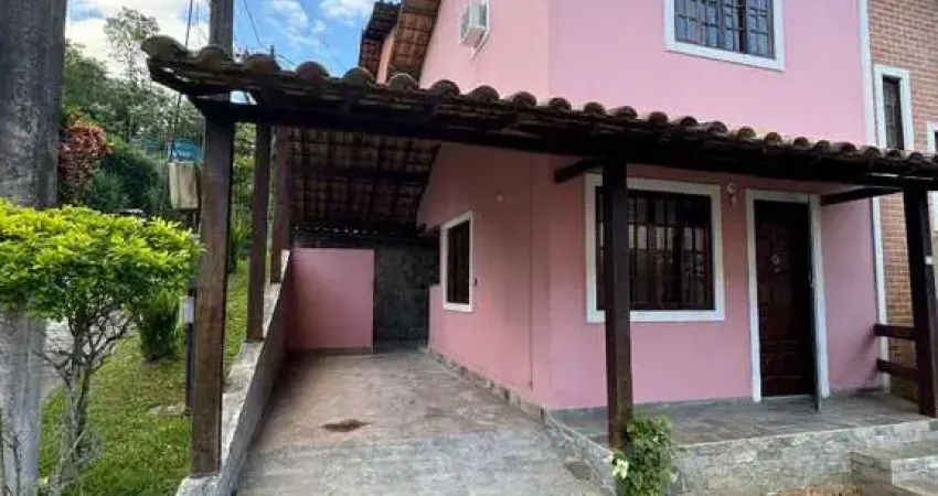 Casa em Condomínio com 02 Quartos em Várzea das Moças - Niterói/RJ!