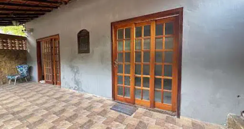 Casa com 1 quarto para alugar na Rua Ferdinando Ognibeni, 10, Itaipu, Niterói