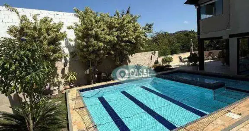 Casa em condomínio com 05 quartos, piscina e churrasqueira!