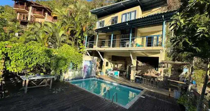 Casa em condomínio fechado com 3 quartos para alugar na Estrada de Itacoatiara, 110, Itacoatiara, Niterói