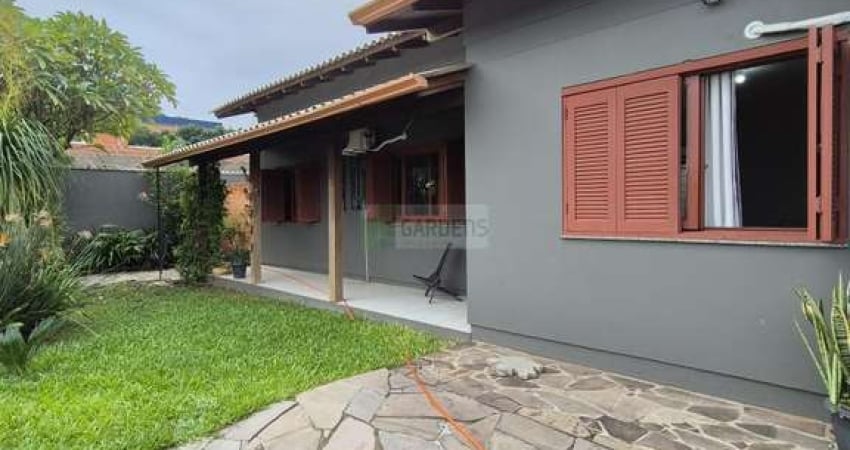 Casa plana de três dormitórios em Novo Hamburgo bairro São Jorge