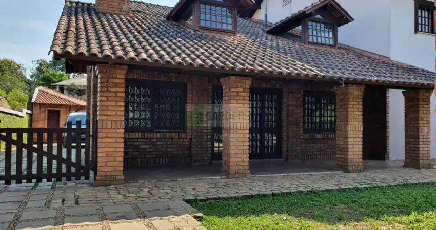 Residência em estilo rústico em terreno de  1.216, m² Bairro Industrial, NH