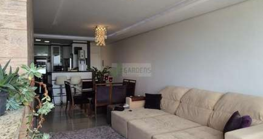Apartamento de 3 dormitorios com suite, 2 box
