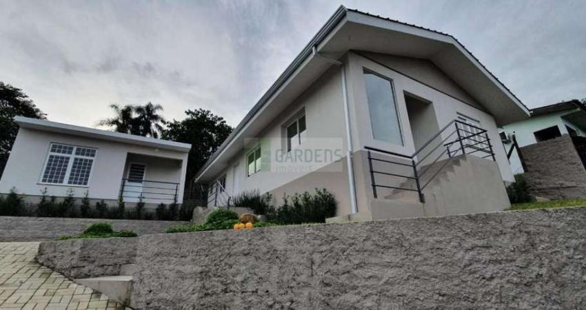 Casa com 03 Dormitórios, Frente Leste em Terreno com 600, m² Rondônia, NH.