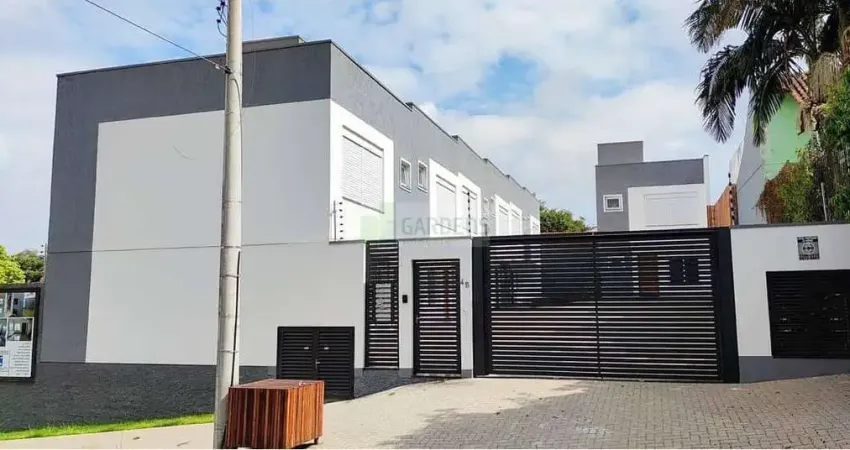 Ótimos Sobrados, Bem Localizados, 02 Suítes em Novo Hamburgo