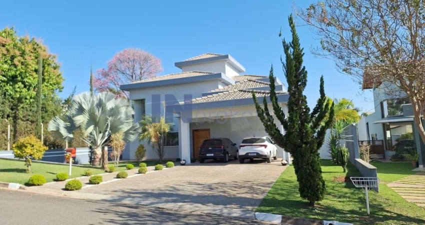 Linda Casa de Condomínio à Venda em Itupeva-SP, Residencial dos Lagos: 3 Quartos, 2 Suítes, 2 Salas, 4 Banheiros, 1 Vaga, 336m²!