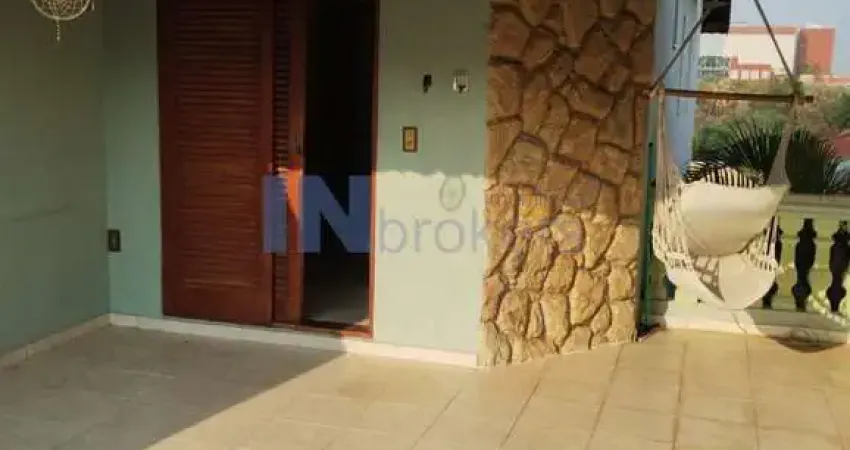 Impecável casa à venda em Jundiaí-SP, Jardim Florestal: 3 quartos, 1 suíte, 1 sala, 4 banheiros, 2 vagas, 218m².