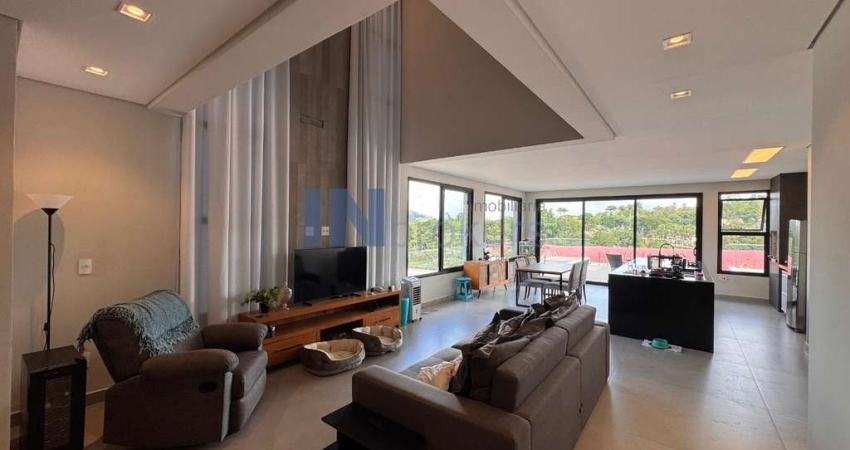 Residência de alto padrão em condomínio de luxo em Itatiba-SP - 4 quartos, 4 suítes, 2 salas, 6 banheiros, 4 vagas - 229,73m²