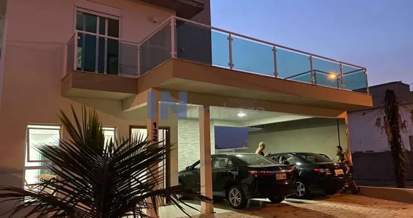 Luxuosa casa de condomínio à venda em Itupeva-SP, no bairro Primavera, com 3 quartos, 1 suíte, 2 salas, 3 banheiros, 4 vagas de garagem e 171,00 m² de área.