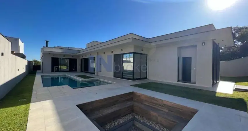 Casa alto padrão no condomínio Reserva da Serra, Medeiros/ Jundiaí-SP, 4 dormitórios, lareira, aquecedor solar, área gourmet, piscina.