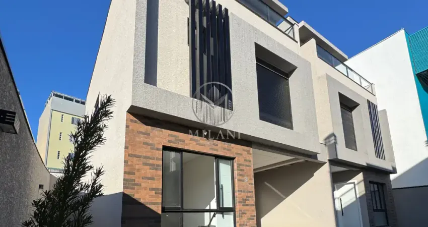 Triplex à Venda no Tingui (Proximo à Av. Monteiro Tourinho)