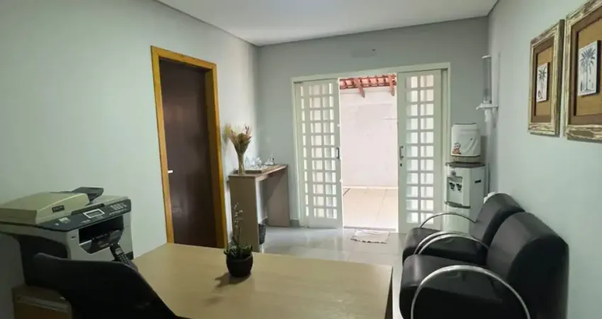 Casa comercial com 5 salas à venda na Avenida Nestor de Lara Pinto, 27, Jardim das Palmeiras, Cuiabá
