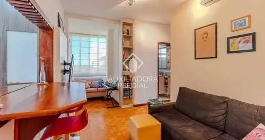 Apartamento à Venda, 2 Quartos, 1 Vaga, Próximo a Orla do Guaíba