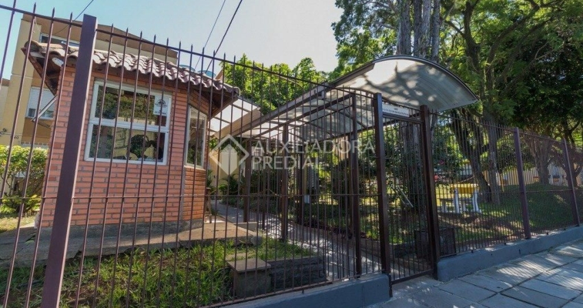 Apartamento com 2 quartos à venda na Rua Sapê, 522, Passo da Areia, Porto Alegre