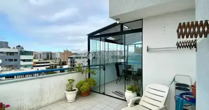 Linda e espaçosa cobertura 3 quartos, 1 suíte,  no cristo redentor