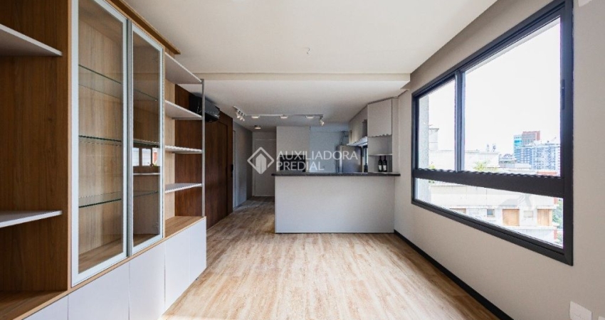 Lindo apartamento 2 suítes, semi mobiliado, próximo do Parcão