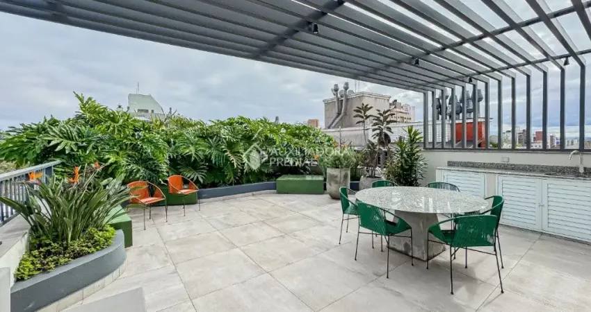 Lindo apartamento 2 suítes, semi mobiliado, próximo do parcão