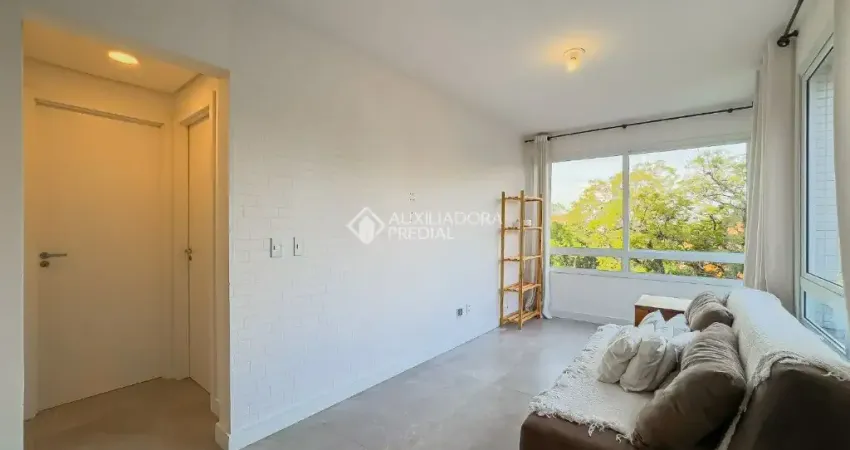 Apartamento Mobiliado, Desocupado e Pronto para Morar Próximo ao Colégio Americano!