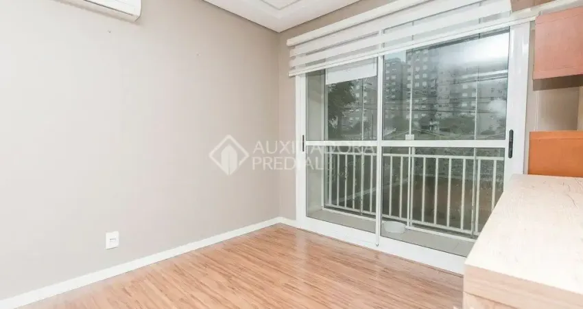 Apartamento Térreo com Suíte e Sacada – Semi Mobiliado e Pronto para Morar na Zona Sul!
