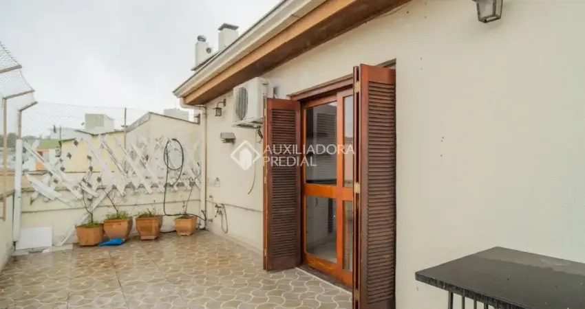 Cobertura na Azenha, 150m², 3 quartos, 1 suíte, 2 banheiros