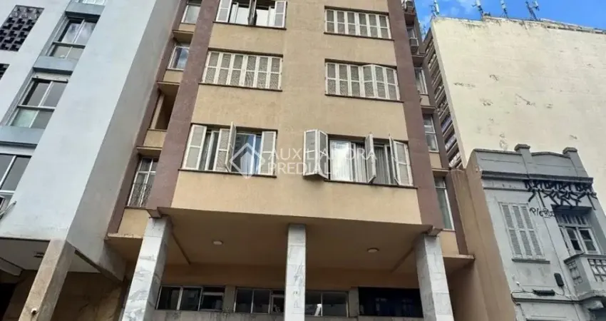 Ótimo apartamento no Centro de Porto Alegre, mobiliado.