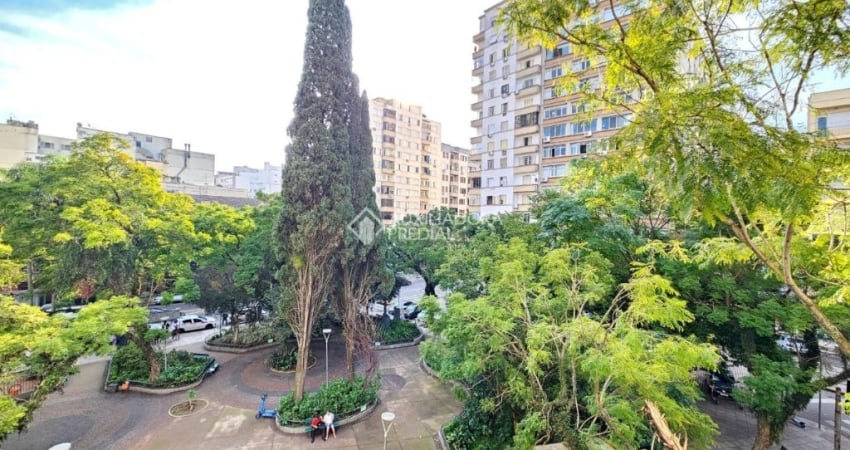 Apartamento no Centro, com sacada