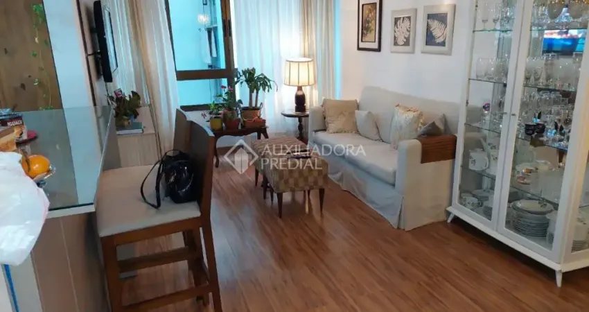 APARTAMENTO SEMI NOVO, ÓTIMO PRÉDIO PRÓXIMO A REDENÇÃO