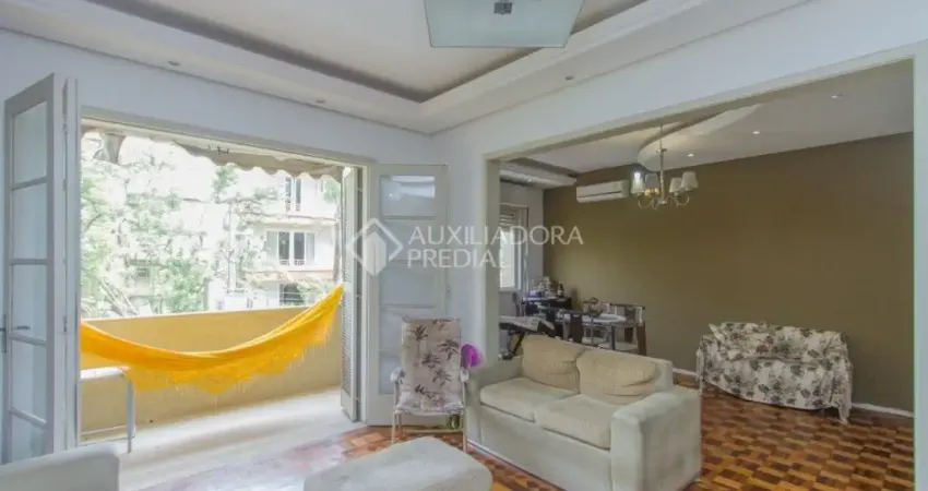 EXCELENTE 3 DORMITÓRIOS E 2 SUÍTES, SEMI MOBILIADO, reformado