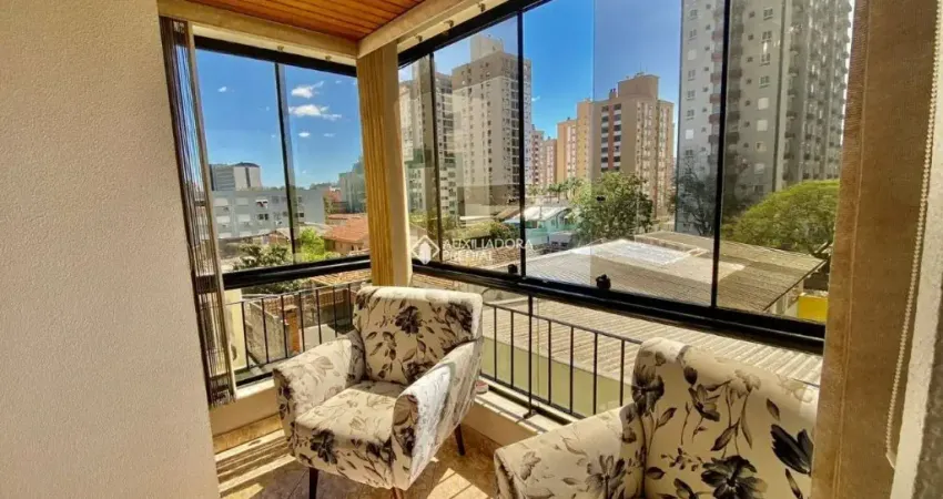 Amplo Apartamento de 3 Dormitórios com Sacada e Churrasqueira no Partenon!