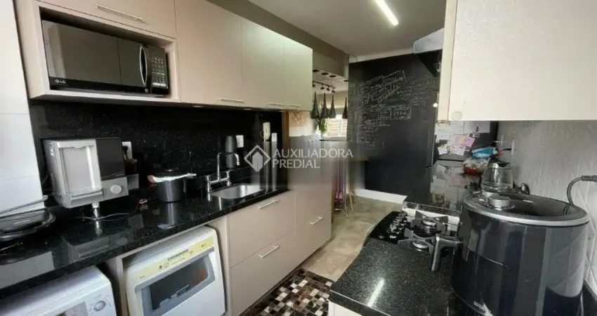 Apartamento Reformado com 2 Dormitórios e Vaga Escriturada no Bairro Floresta – 76 m²