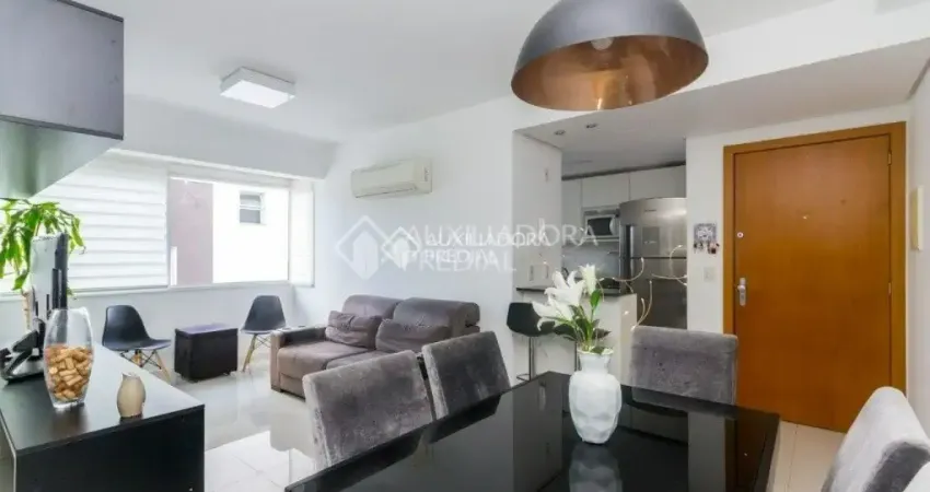 Apartamento Mobiliado com Suíte, Churrasqueira e Vaga Dupla – Excelente Localização!