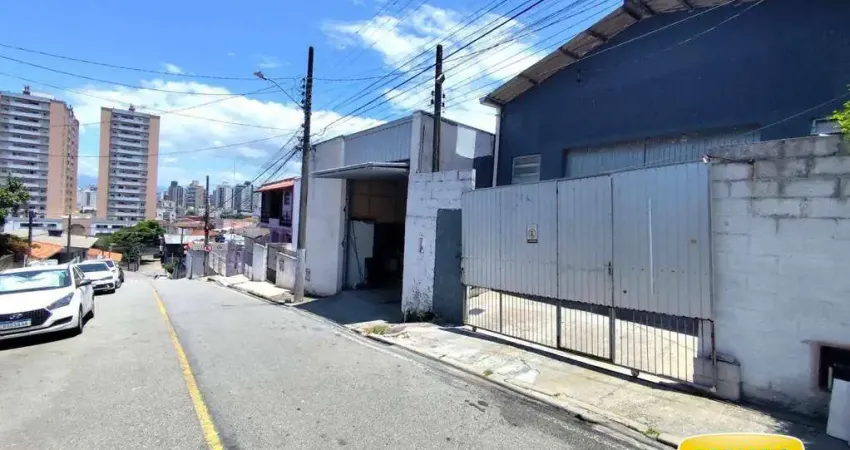Galpão para alugar, 144 m² por R$ 3.135,97/mês - Barreiros - São José/SC