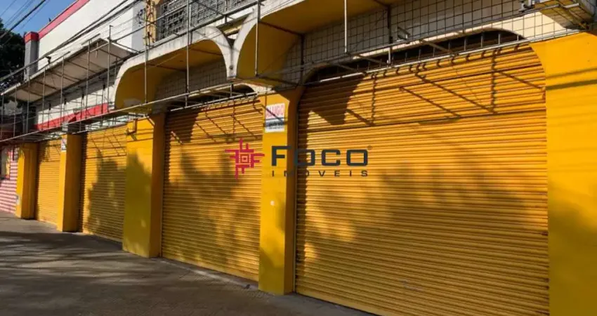 Ponto Comercial, com 300 metros de salão plano, mezanino 80 metros,2 banheiros
