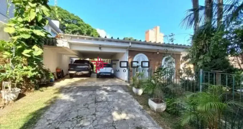 Casa Térrea / Jd. Esplanada / 05 Dormitórios / 380m² / São José dos Campos