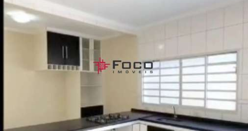 Casa sobrado/ Bosque dos Ipês/ 04 Dormitórios sendo 01 suíte/São José dos Campos