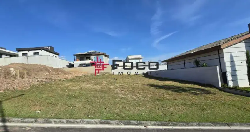 Terreno em condomínio fechado à venda na Rua Pierino Rossi, Condomínio Residencial Colinas do Paratehy, São José dos Campos